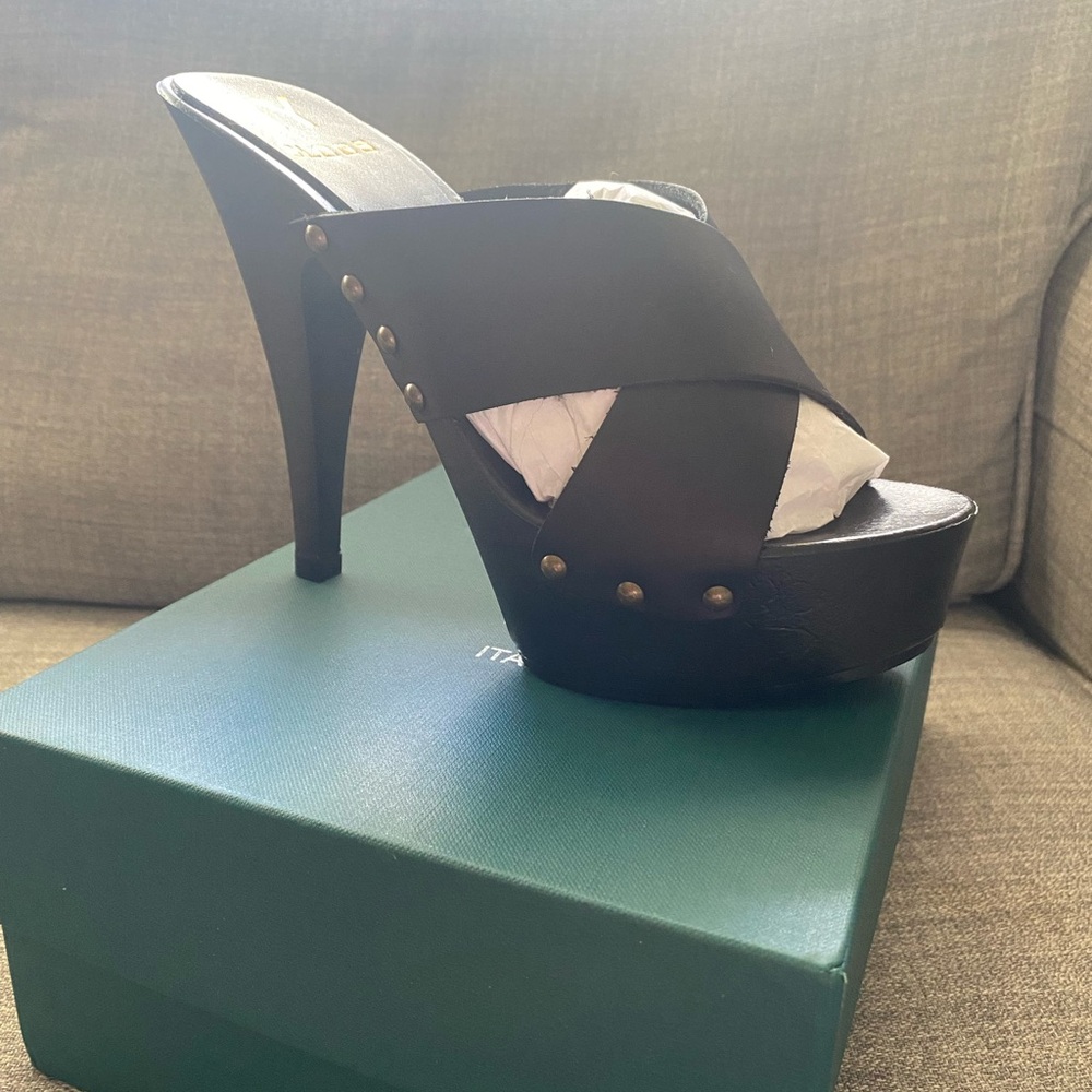 Elegant Black Platform Heels